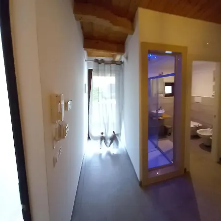 Sottosopra Nocleg ze śniadaniem 4*